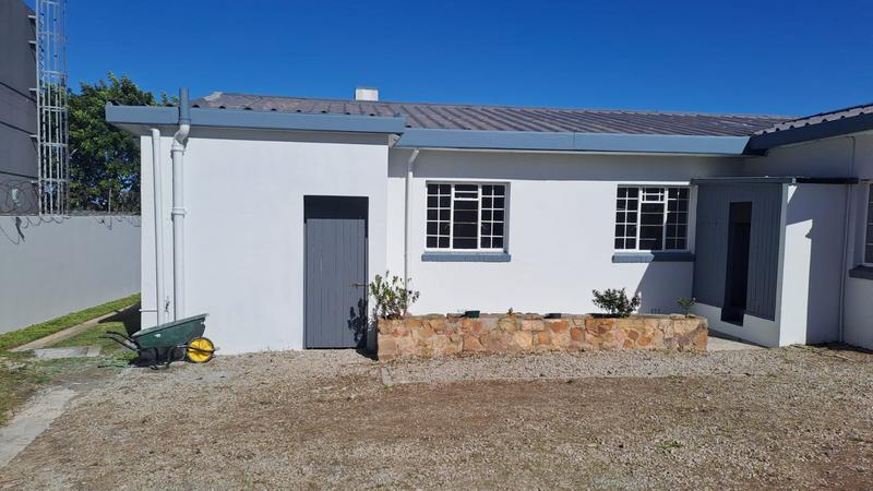 To Let commercial Property for Rent in Newton Park Eastern Cape